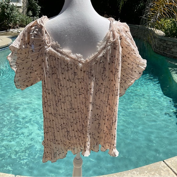 Vanessa Virginia Anthropologie Sz L Floral peasant boho pleated Blouse Top 🌿 - Picture 4 of 5